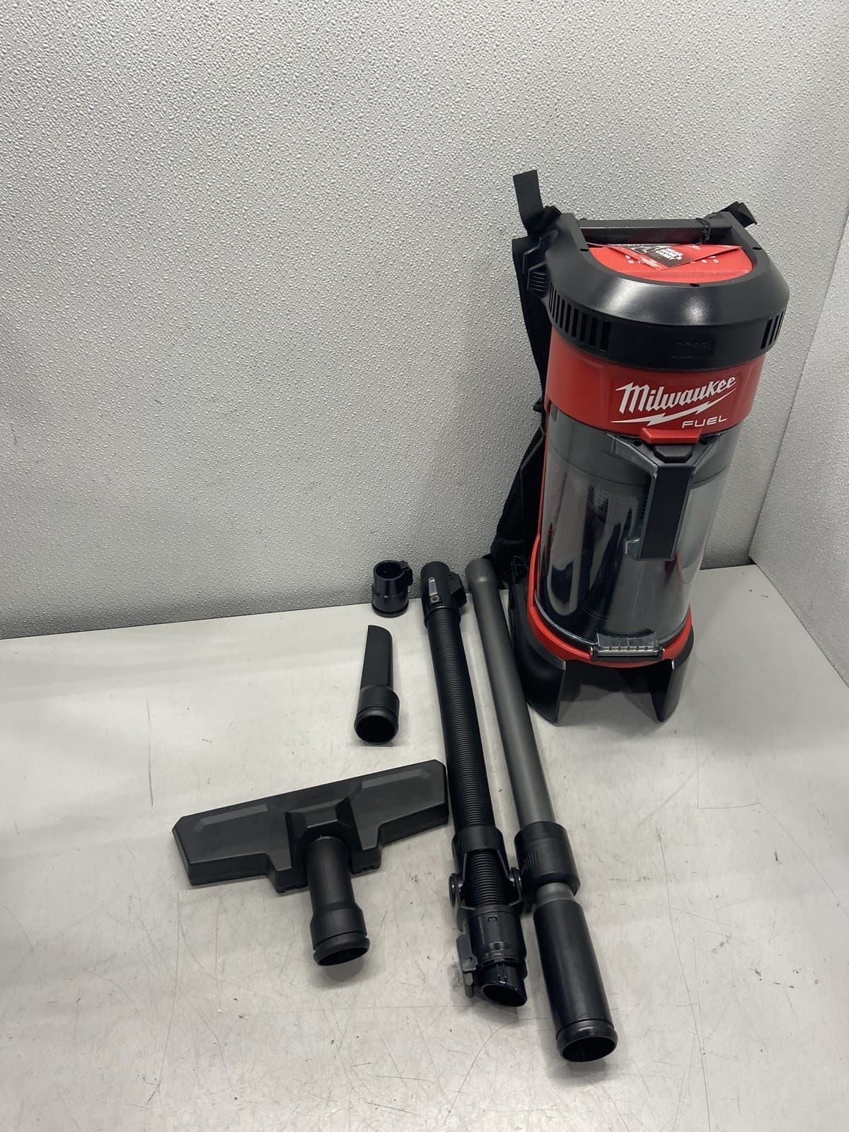 Milwaukee 0885-20 M18 FUEL 18V Li-Ion 1 Gal. 3-In-1 Backpack Vacuum (Tool Only) 4