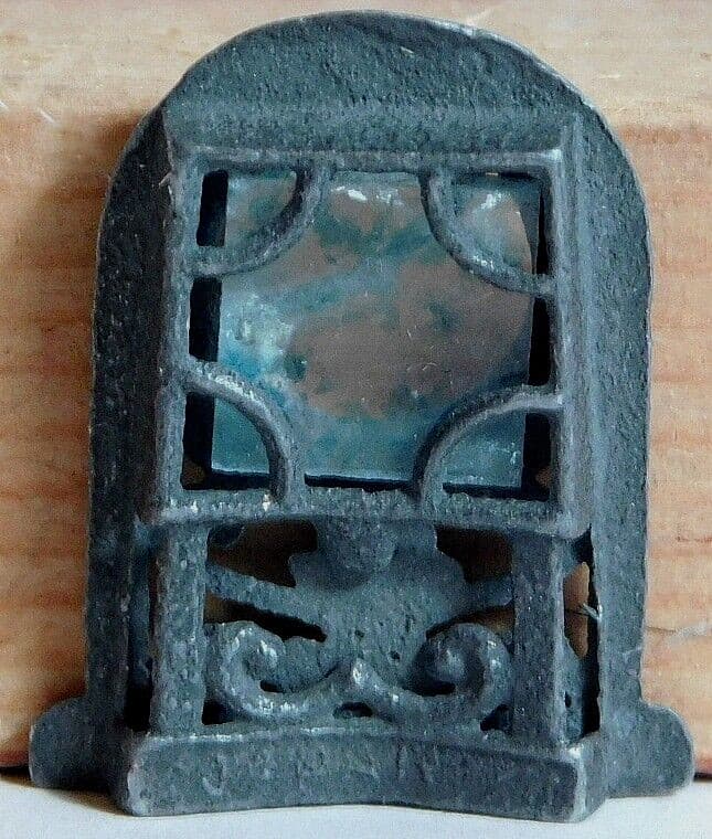 1920 CRACKER JACK BLACK METAL CLOCK MARBLED GLASS INSERT 2