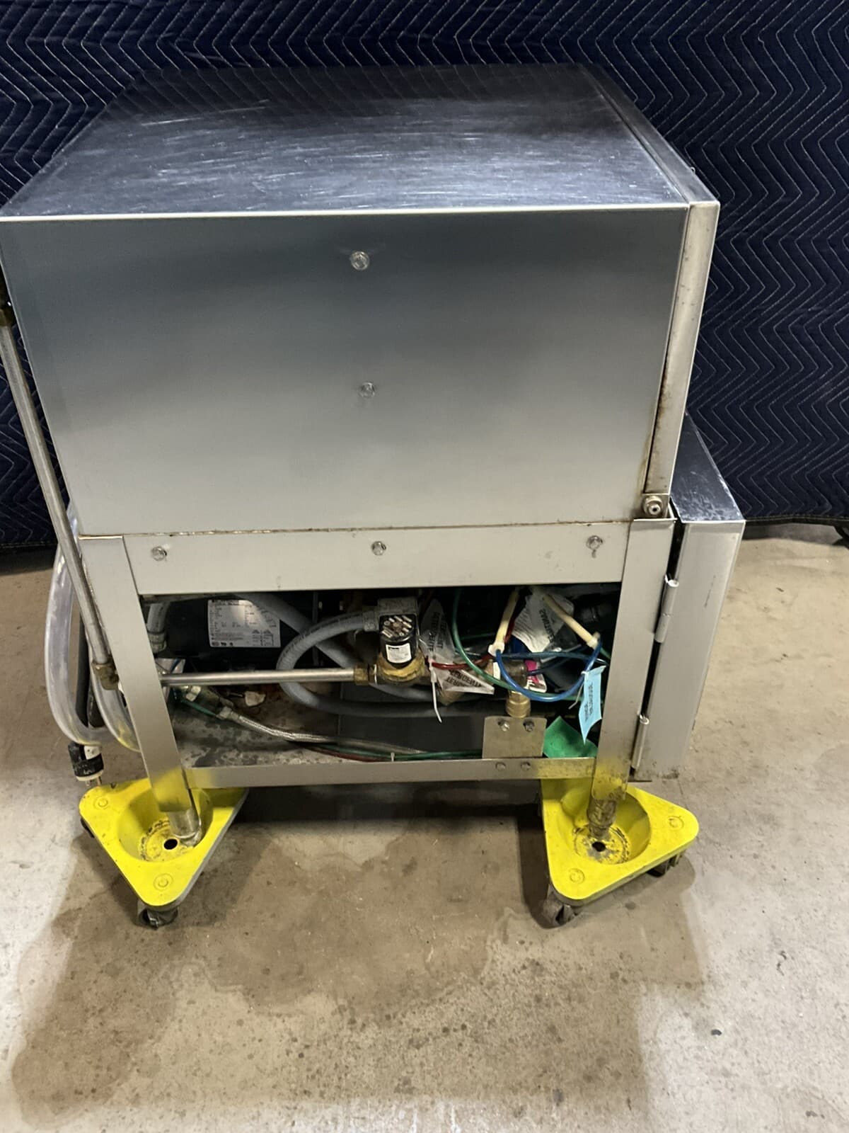 American Dish ET-AF-M-PH 25" Undercounter,37 Racks/Hr-51 Gal/Hr-Low Temp with Bo 2