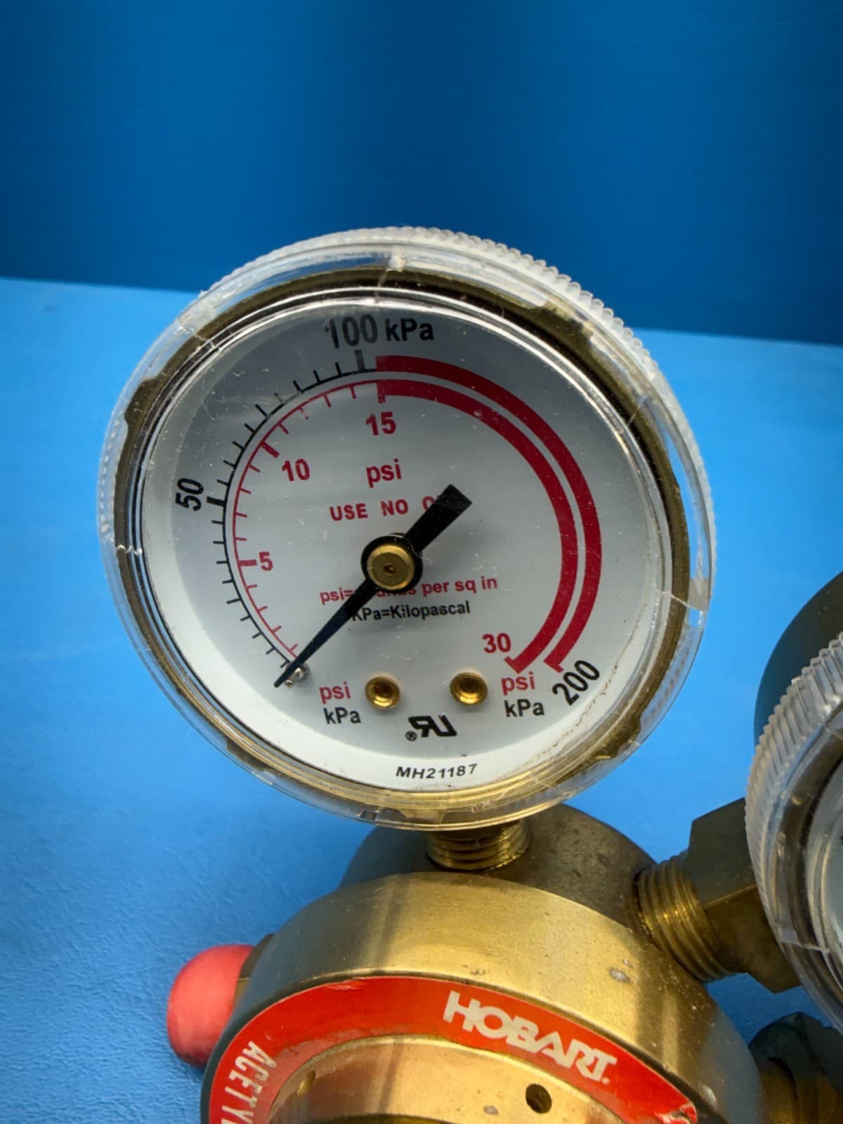 Hobart LXR-65AC Dual Gauge Acetylene Compressed Gas Regulator 2