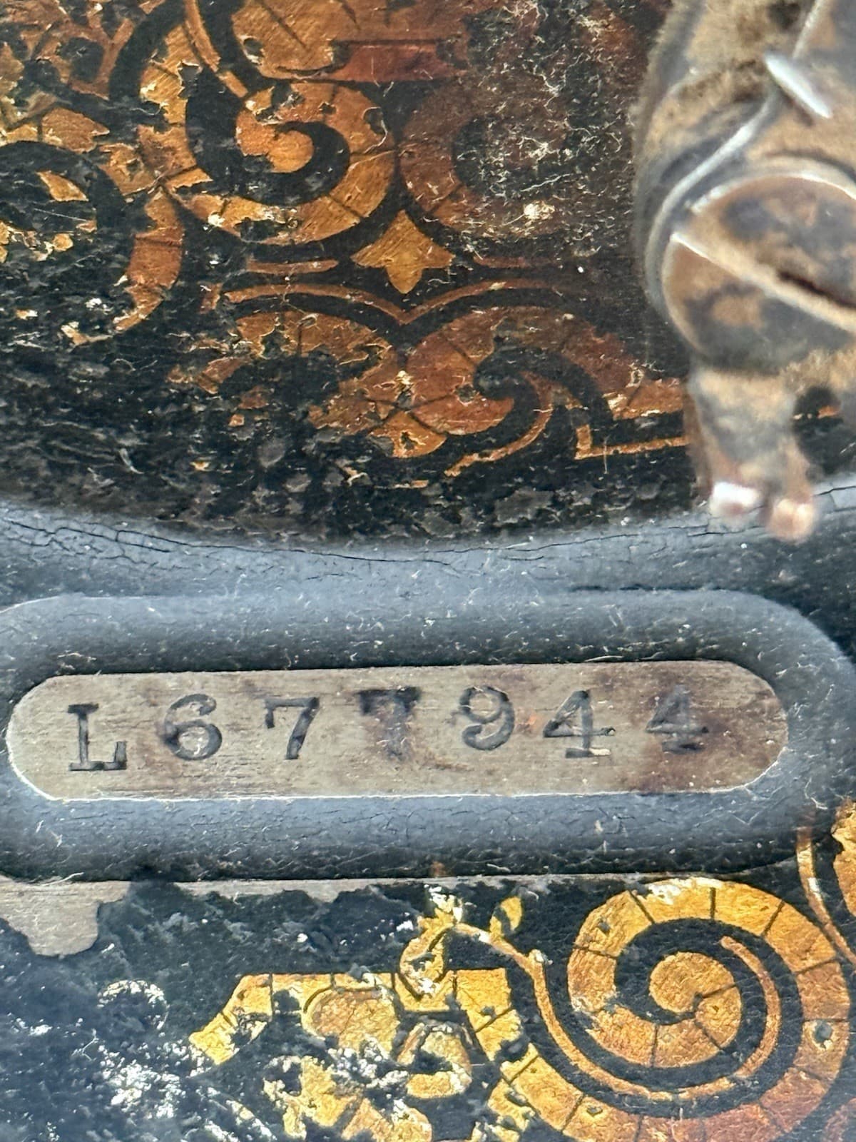 Antique 1901 Singer Model 27 Treadle Sewing Machine Head. Serial L677944 4