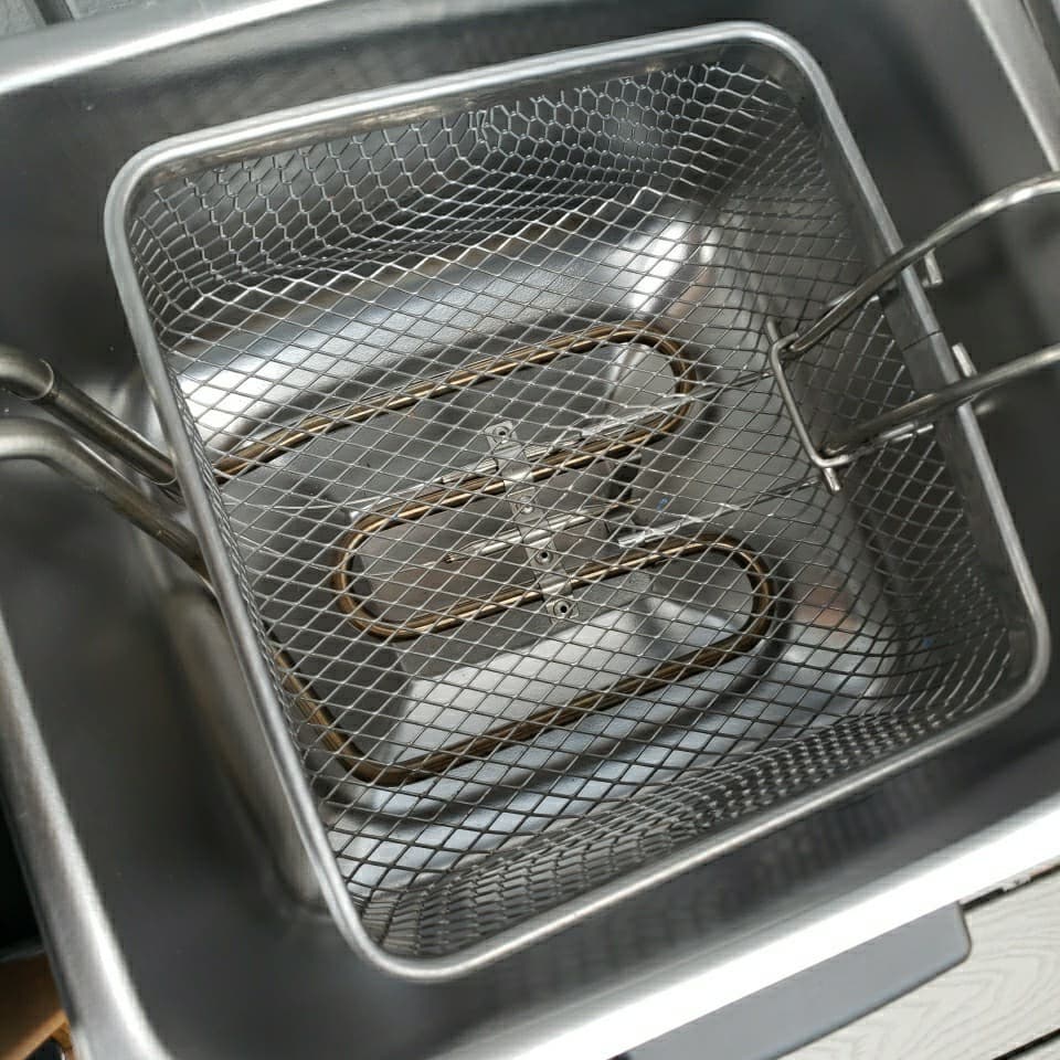 CUISINART Deep Fryer CDF-170 3.25 Liter 120V NEAR MINT  5