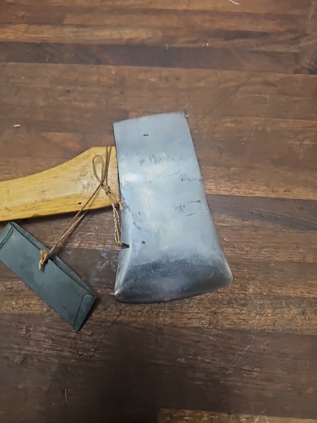 E15- JAMES H MANN ANTIQUE embossed HUNTERS PRIDE CAMP AXE HATCHET LEWISTOWN PA 5