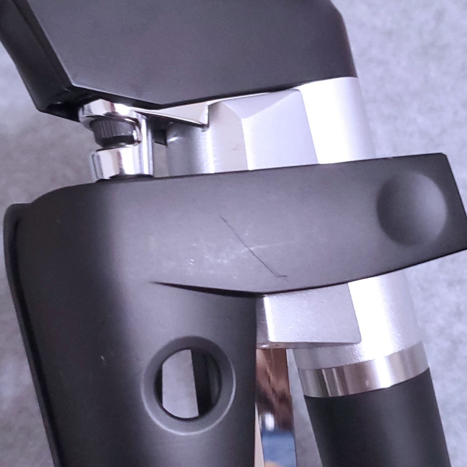 Coravin Model 1000 Wine Preservation System appears unused as pictured 4