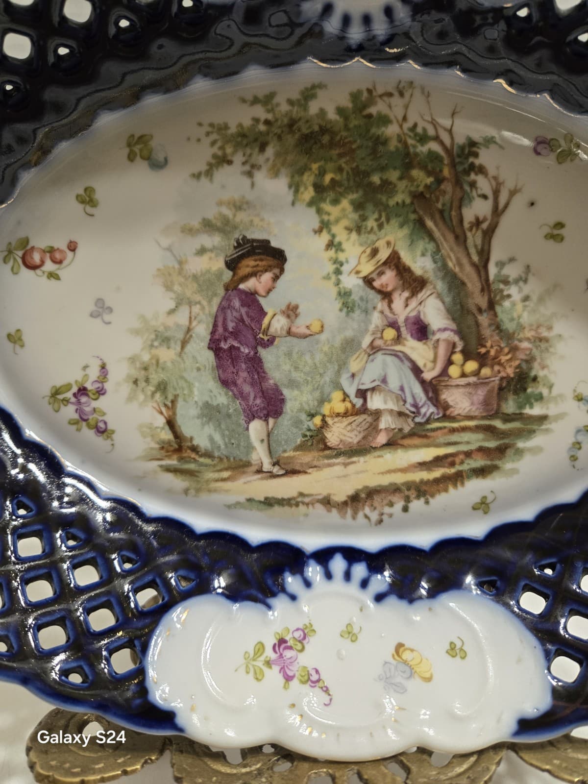 Antique MEISSEN DRESDEN Oval Porcelain Serving Bowl With Blue And Gold Latice... 2