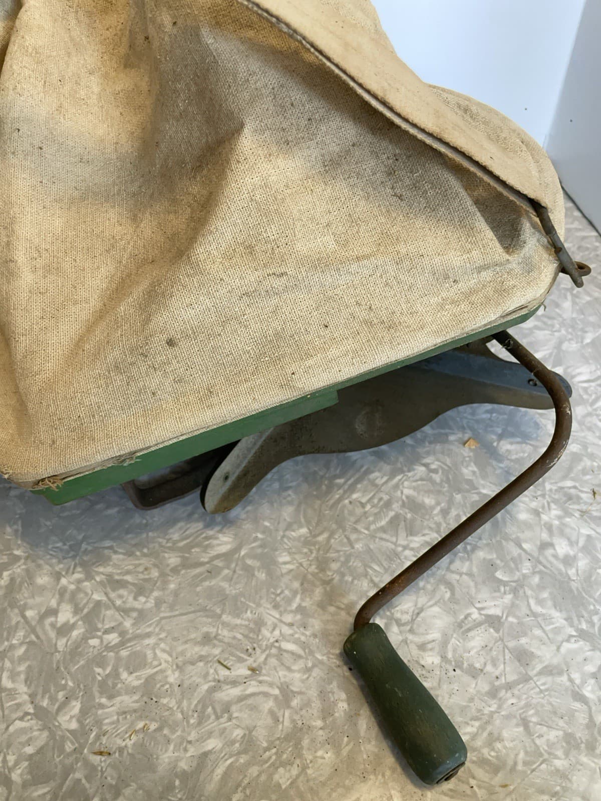 ATQ PRIMITIVE SEED SPREADER CANVAS SACK 3-GEAR SEED SOWER GREEN FARM HAND CRANK 4