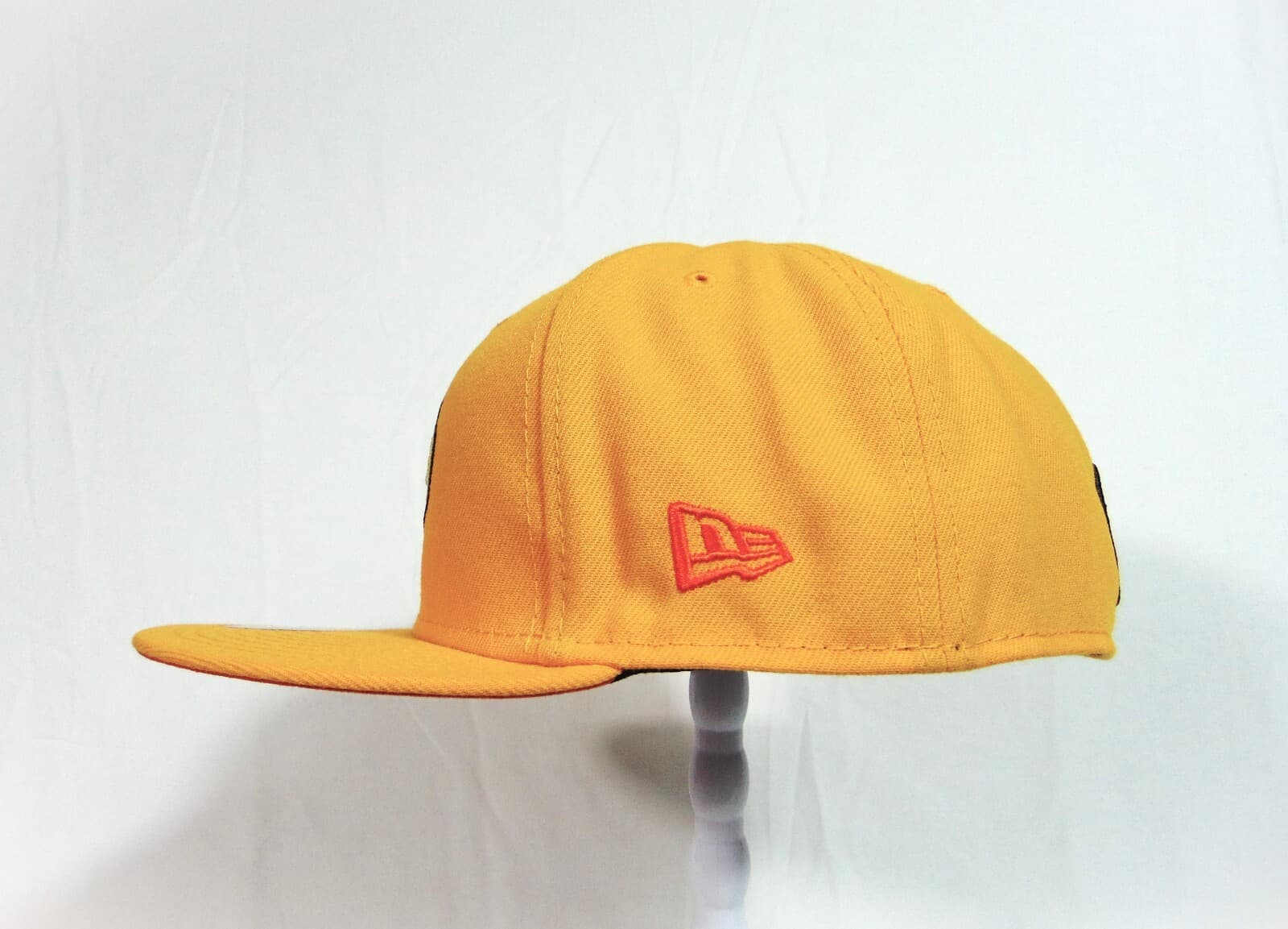 New Era NBA Atlanta Hawks 2021 Spooky Treat Candy Corn 59FIFTY Hat Sz 7 1/2 RARE 4