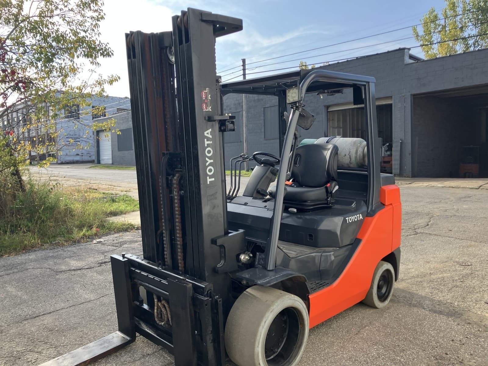 2020 Toyota 8000 LB Forklift With Side Shift and Triple Mast 4