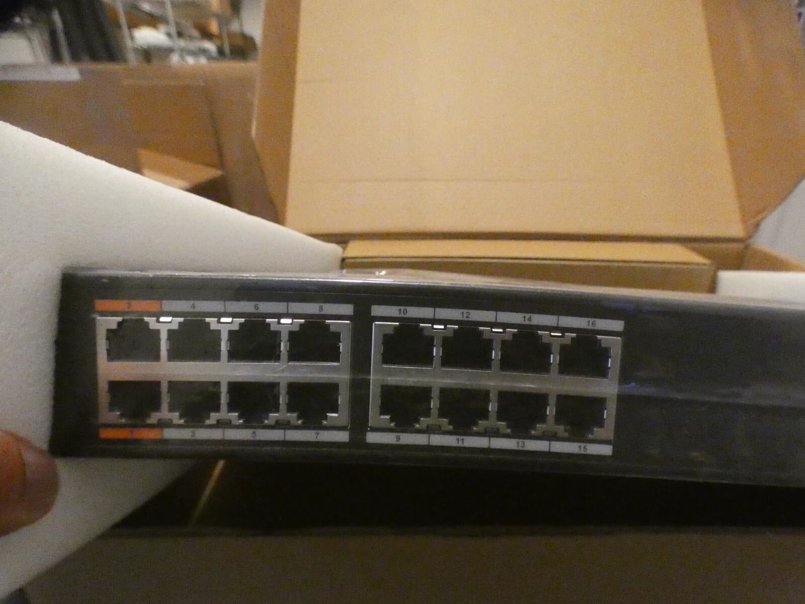 NOB Q-See QAPE 1601 Power over Ethernet POE Port Switch 16+2 GIGA POE QAPE1601 5