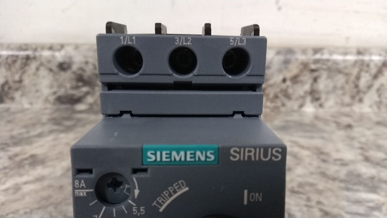 Siemens 3RV20111HA10 690VAC Maximum Voltage Rating Manual Motor Starter 6