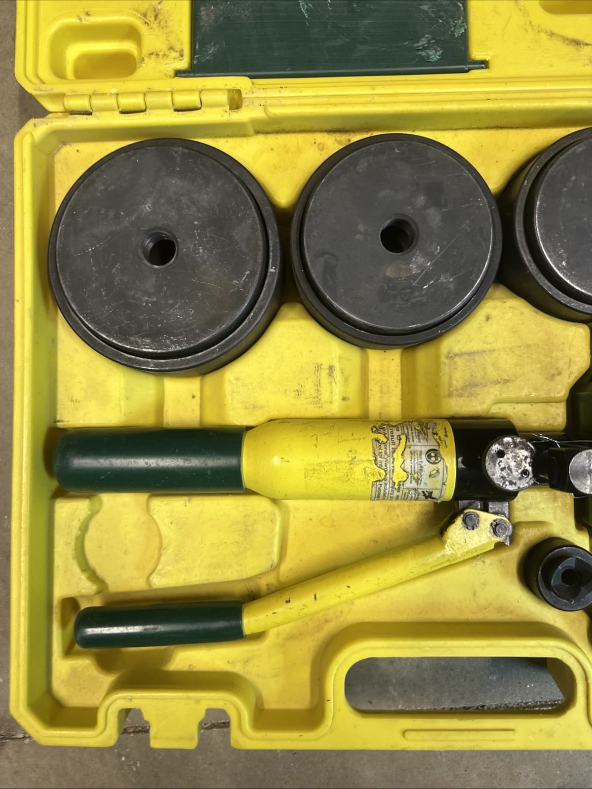 Dottie HPT-12Ton HPTK2 1/2'' - 4'' 12-Ton Hydraulic Punch Knockout Tool Kit 5