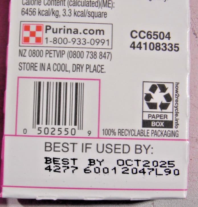 Purina FANCY FEAST *New * Beef Flavor SAVORY CRAVINGS SIX Packs of 56 Treats 3