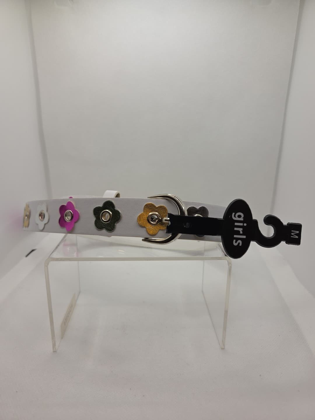 Girls White Flower Belt Size Medium New