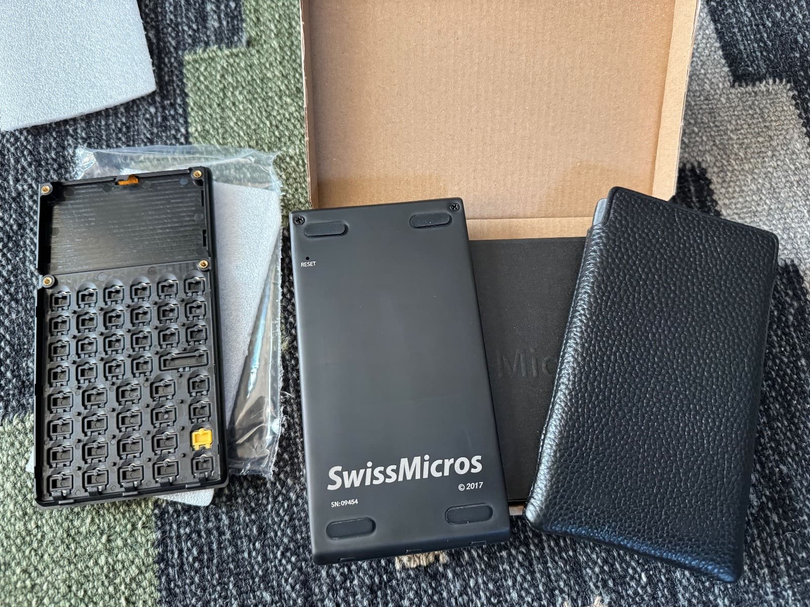 SwissMicros C47 (DM42) RPN Scientific Calculator w/ extra DM42 Screen/Key Face 2