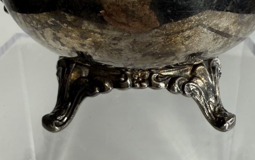 Oneida Vintage Silver-Plated Sugar Bowl 6