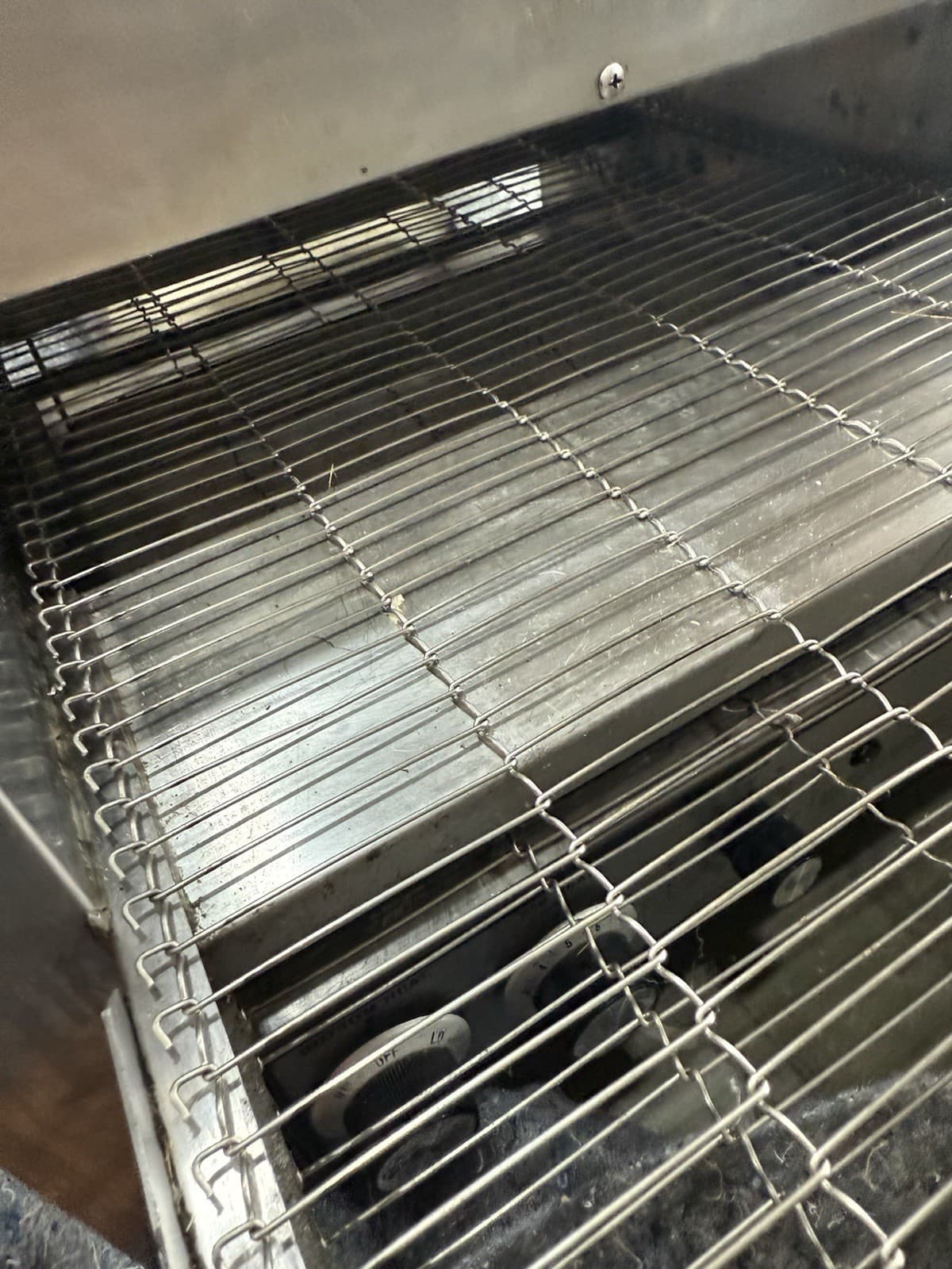 DoughPro Conveyor Pizza Oven C018H Needs Bulbs 6