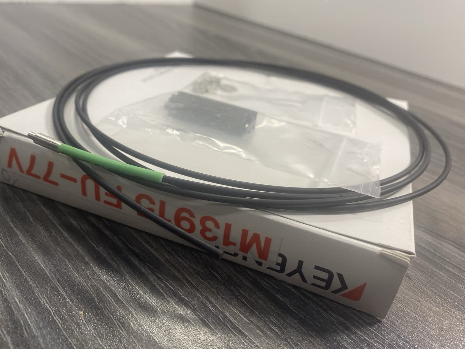 Keyence FU-77V Thru-Beam Fiber Optic Sensor 2M Cord M4 Connection - USA 6