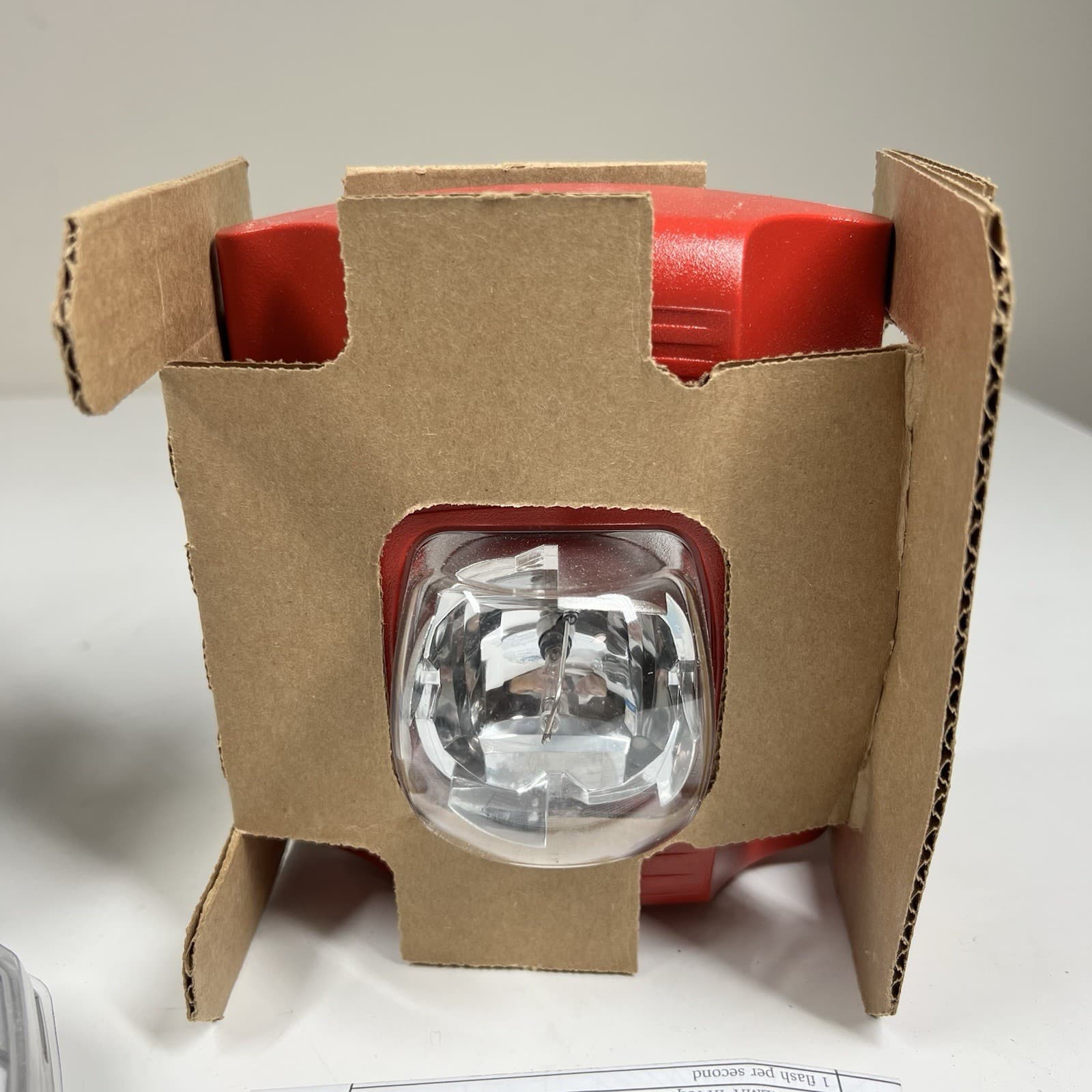 System Sensor SpectrAlert SR Fire Alarm Strobe Red w/ Mounting Plate NEW 3