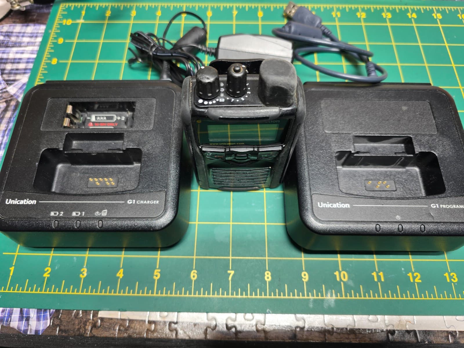 UNICATION G1 UHF PAGER RECEIVER w/ Charger and programmer  495-512 MHz USED 3