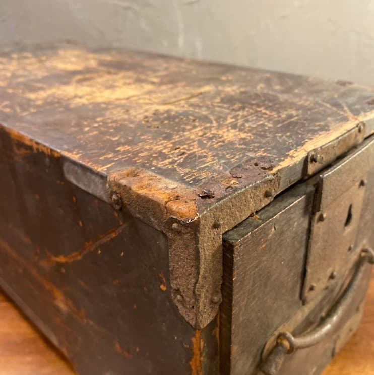 Japanese Antique wooden coin box Rusty iron fittings Depth 35.5 cm/14.0inches 6