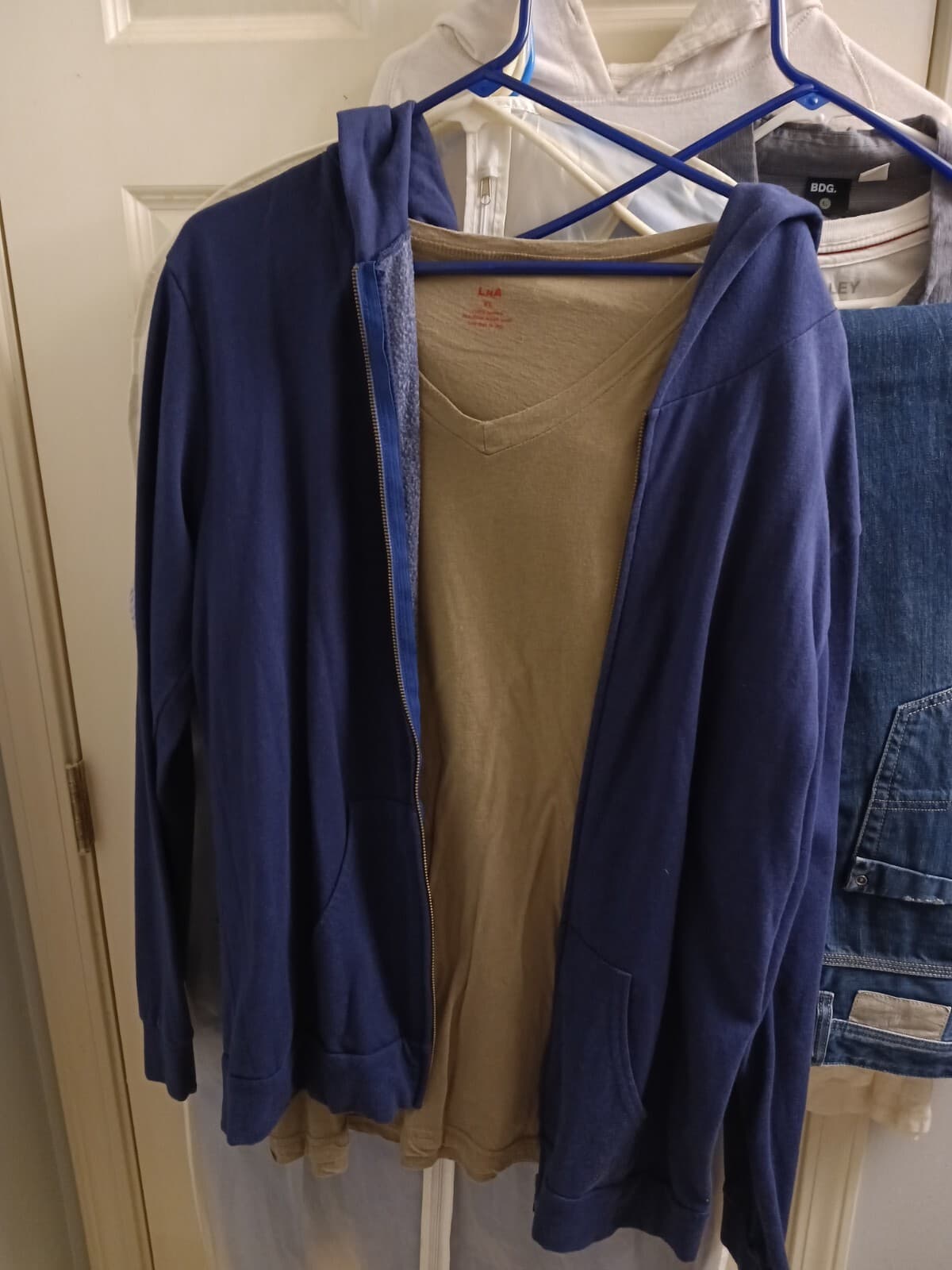 Channing Tatum The Vow Screen Worn Used Shirt, Hoodie W/ Jeans COA Premier Props 3