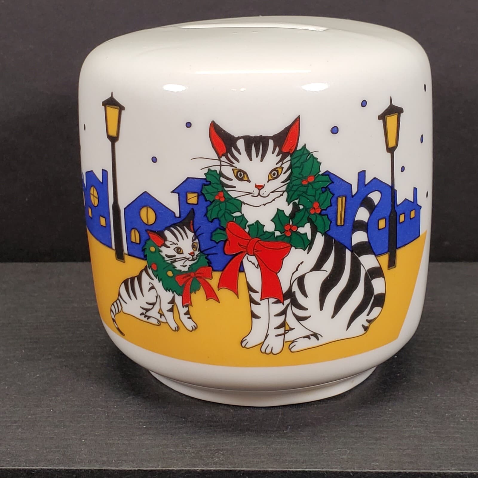 Studio Nova Christmas Cats w/Wreaths Piggy Bank MZ 453 3.25" 3