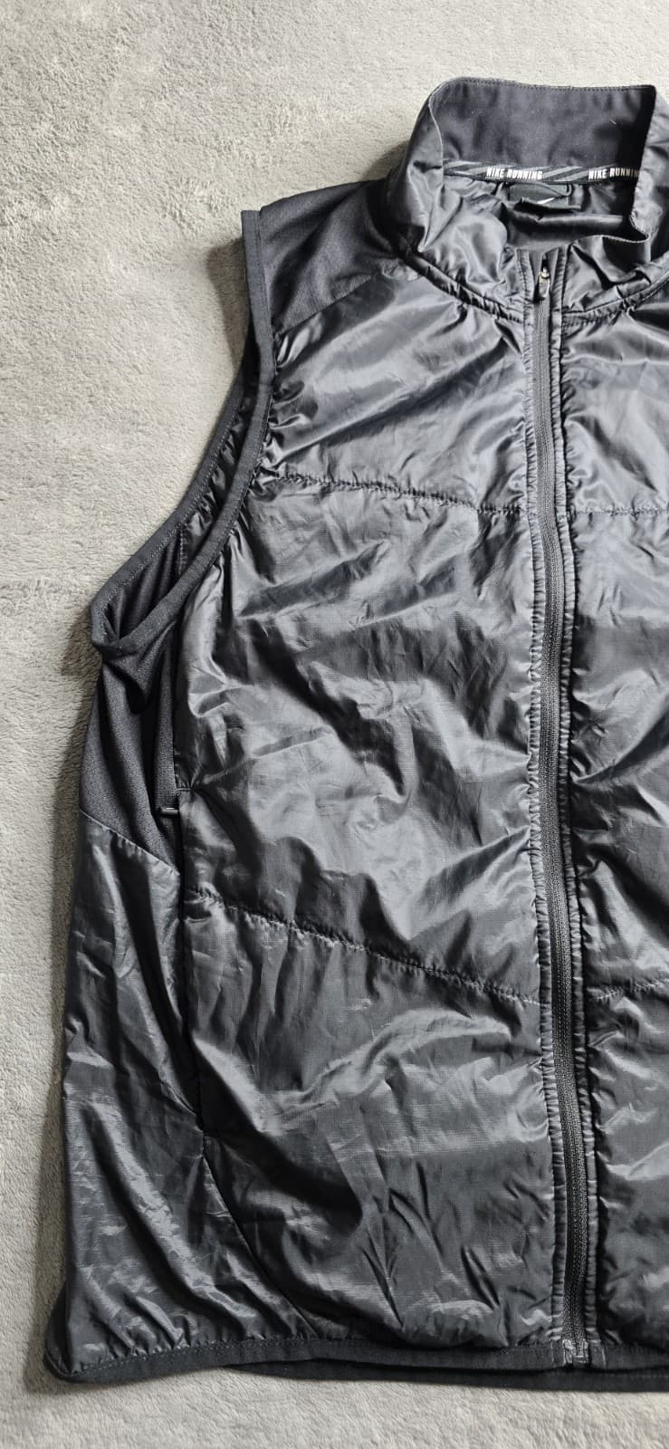 Nike Running Vest Mens Medium Black 689475-010 Insulated Lightweight Reflective 2