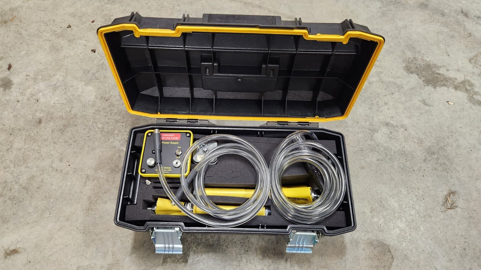 Bierer 83280 0-35kV Analog Voltage Detector Phasing Tester Lineman NEW  IN CASE 2