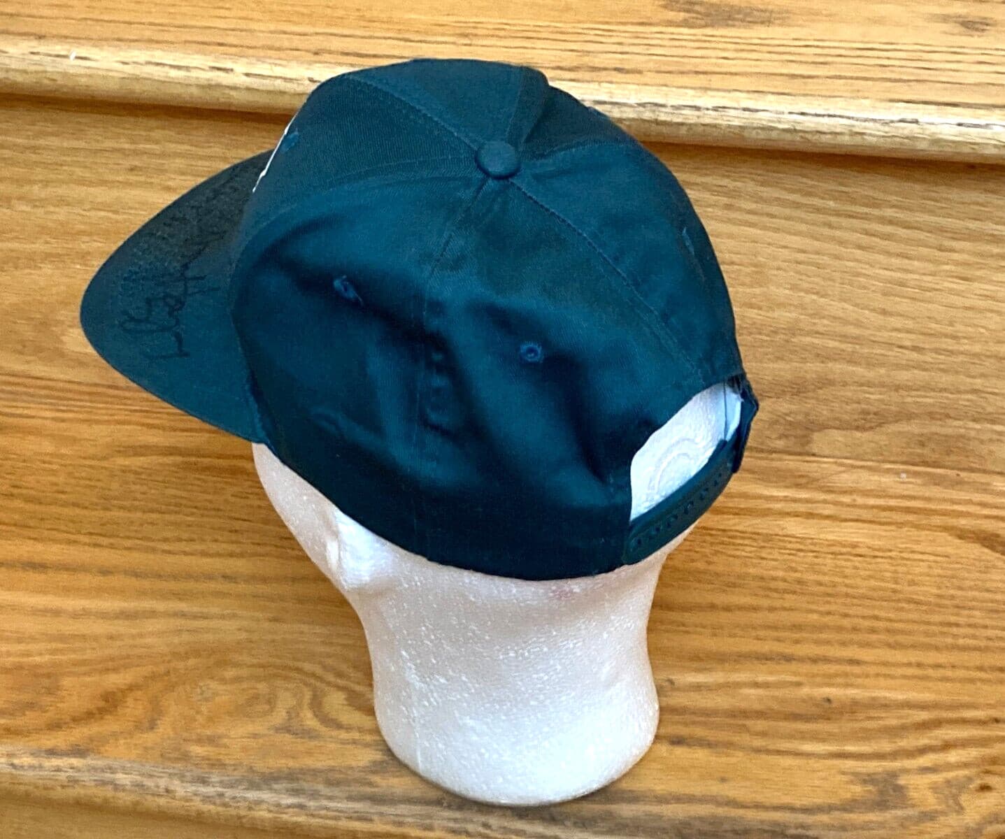 Philadelphia 1998-Eagles Hat/Cap NFL  Autos w/Harold Carmichael, Hoying 3