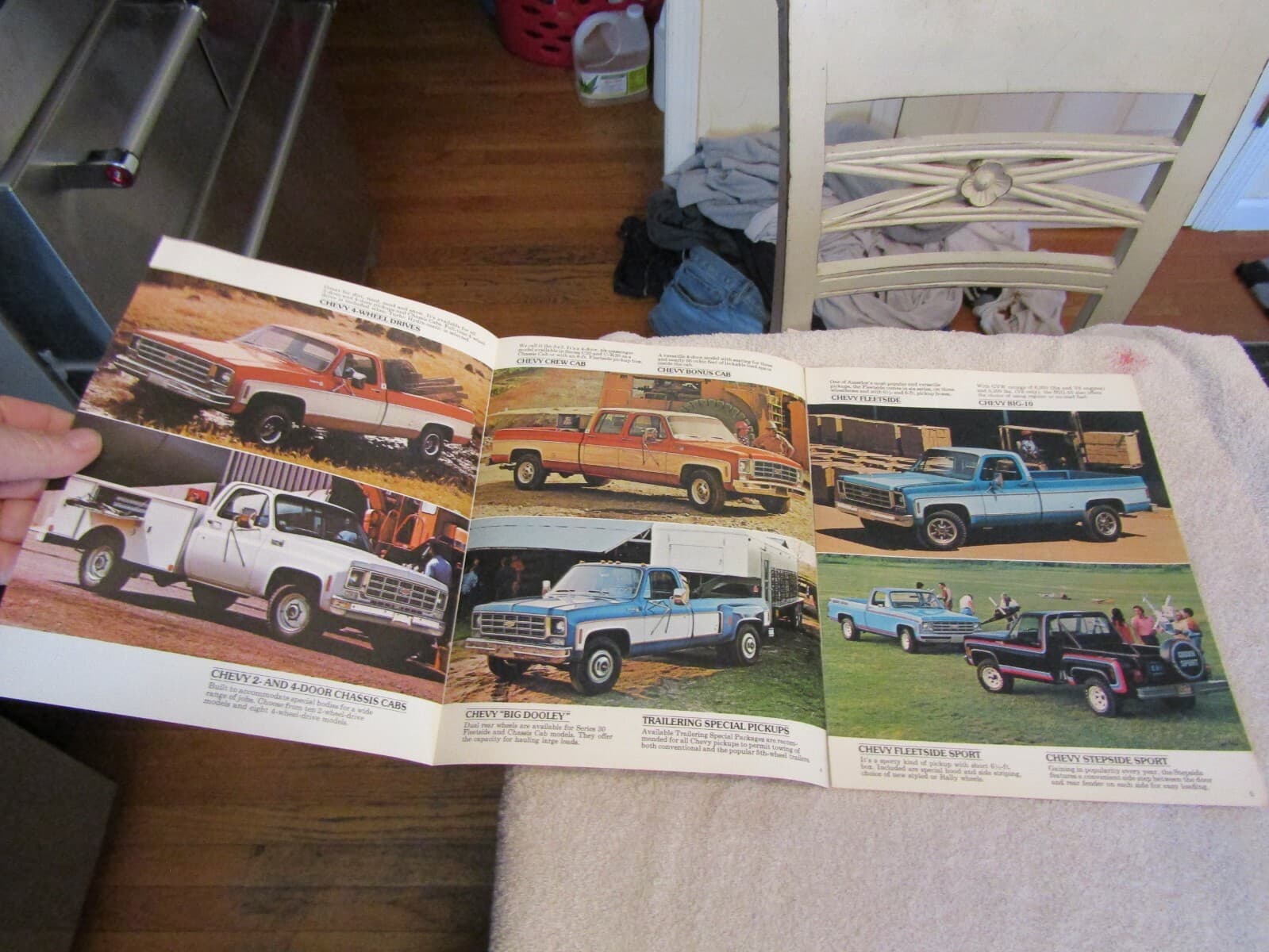 Vintage 1977 Chevrolet Pickup Trucks OEM New Car Dealer Sales Brochure NOS 2