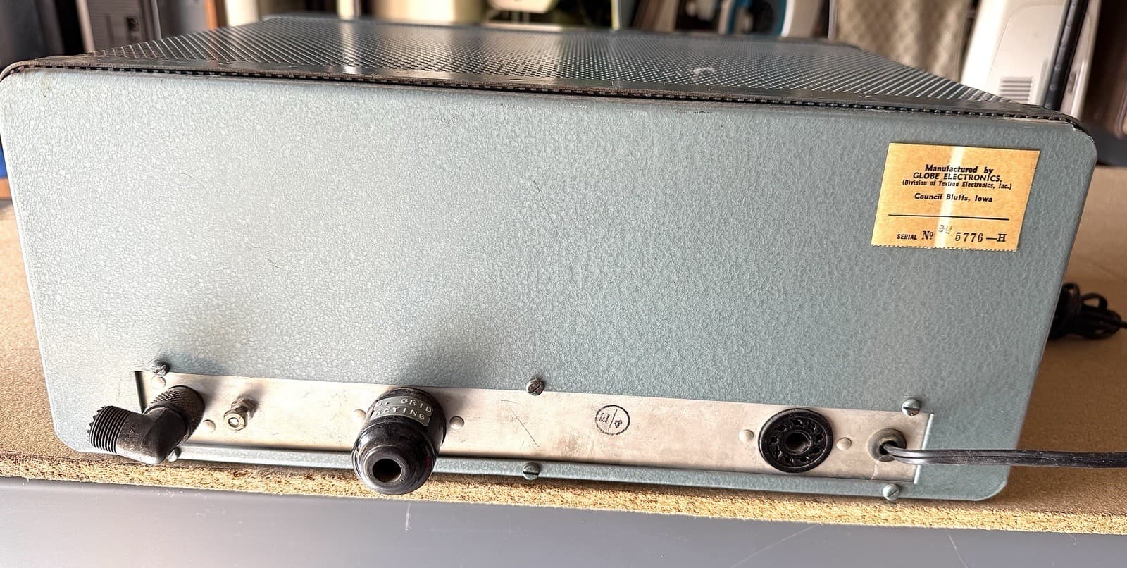 GLOBE ELECTRONICS CHIEF DELUXE  Tube Transmitter 4