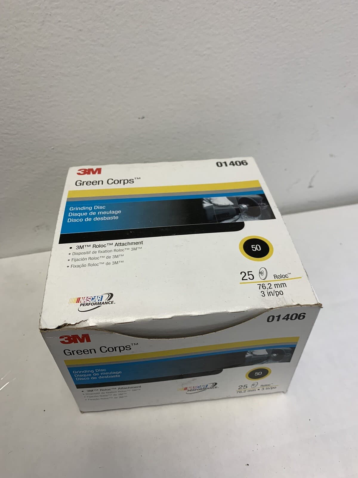 3M™ 01406 Green Corps™ Roloc™ Disc 3M 1406 3 inch, 50YF Grit , 25 discs per box 4