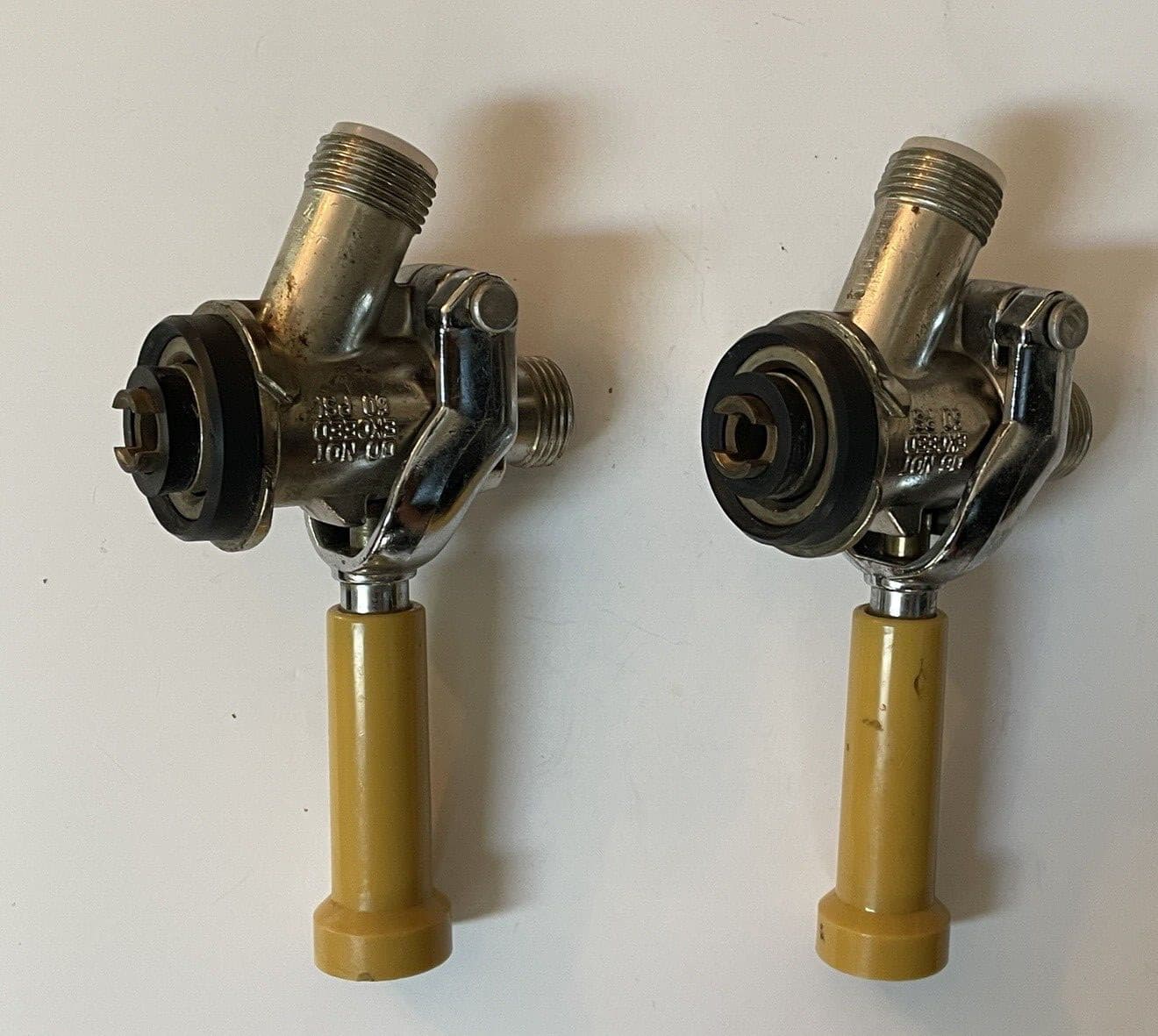 Pair of Beer Keg Coupler Tap 50 psi Yellow Handle 2
