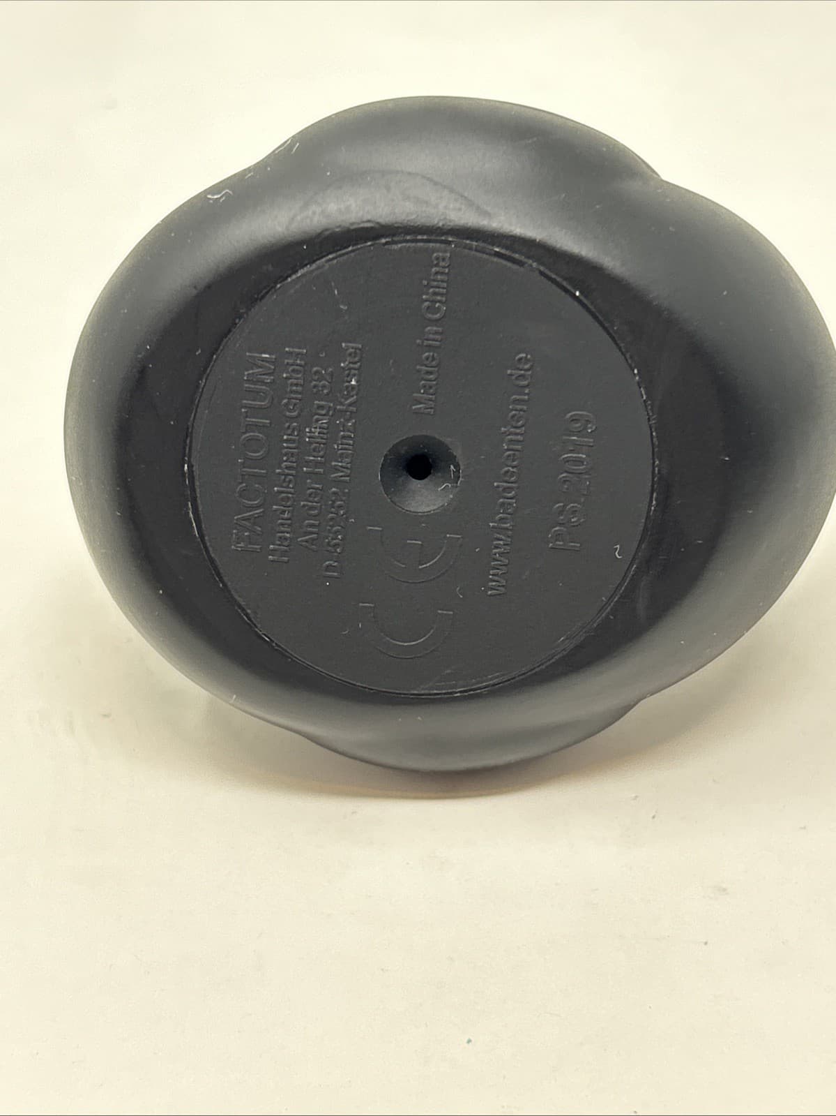 Lufthansa First Class Terminal Rubber Black Duck Collectible Rare 6