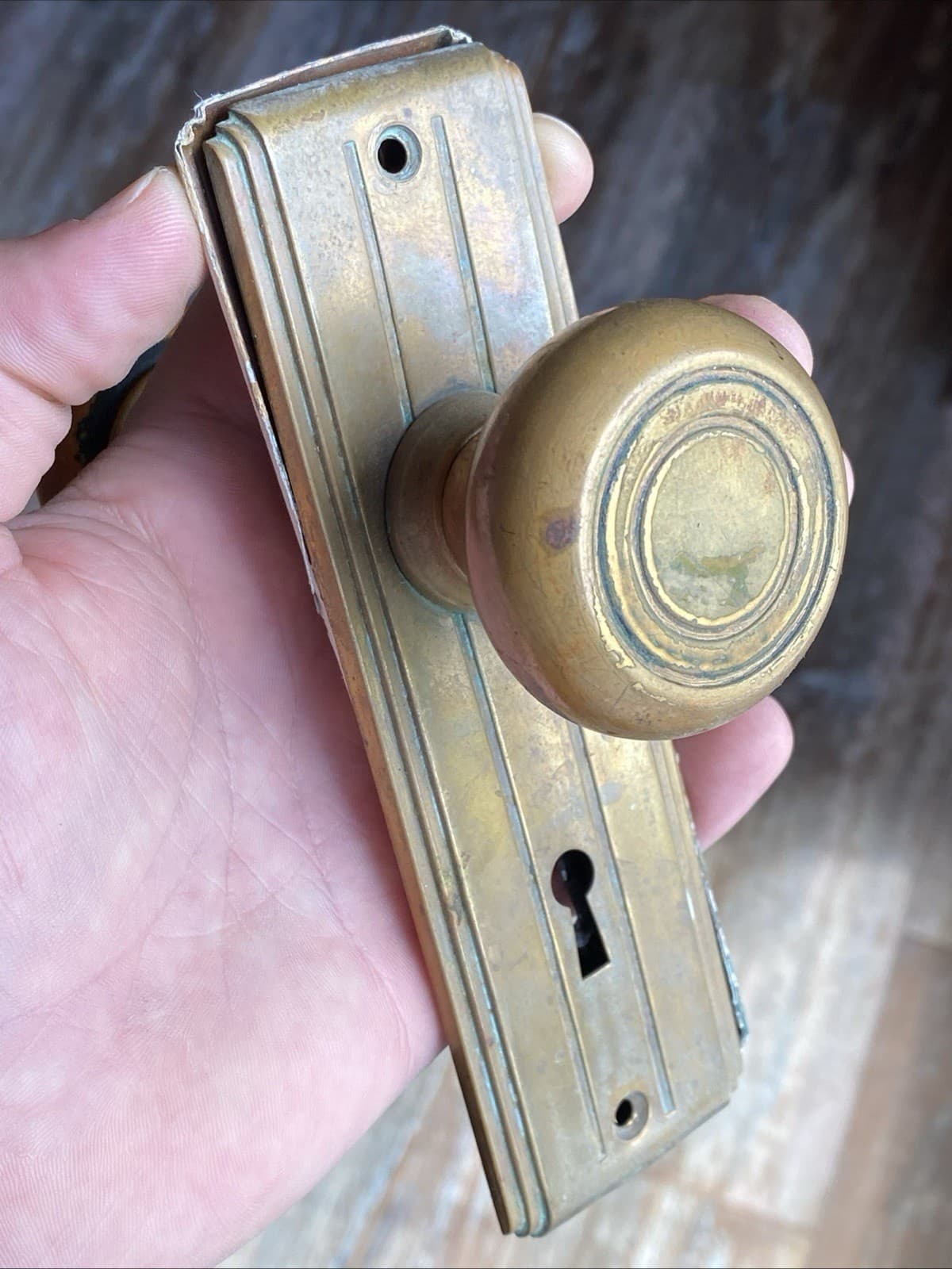 Brass Art Deco Lines Stepped Circles Door Knob Backplates with Key Holes 4