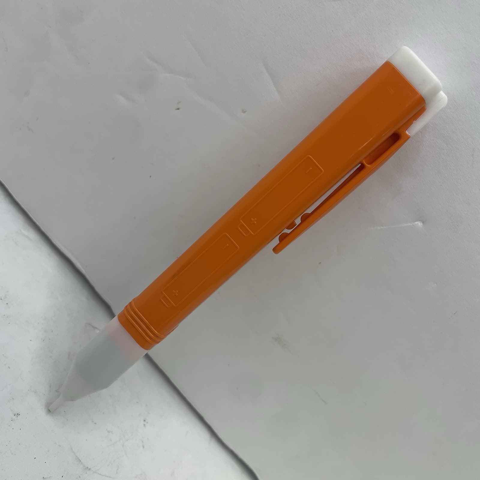 Wiha 3000 AC Voltage Sensor – 3V – CAT IV – 50–1000V – Non-Contact Tester 4