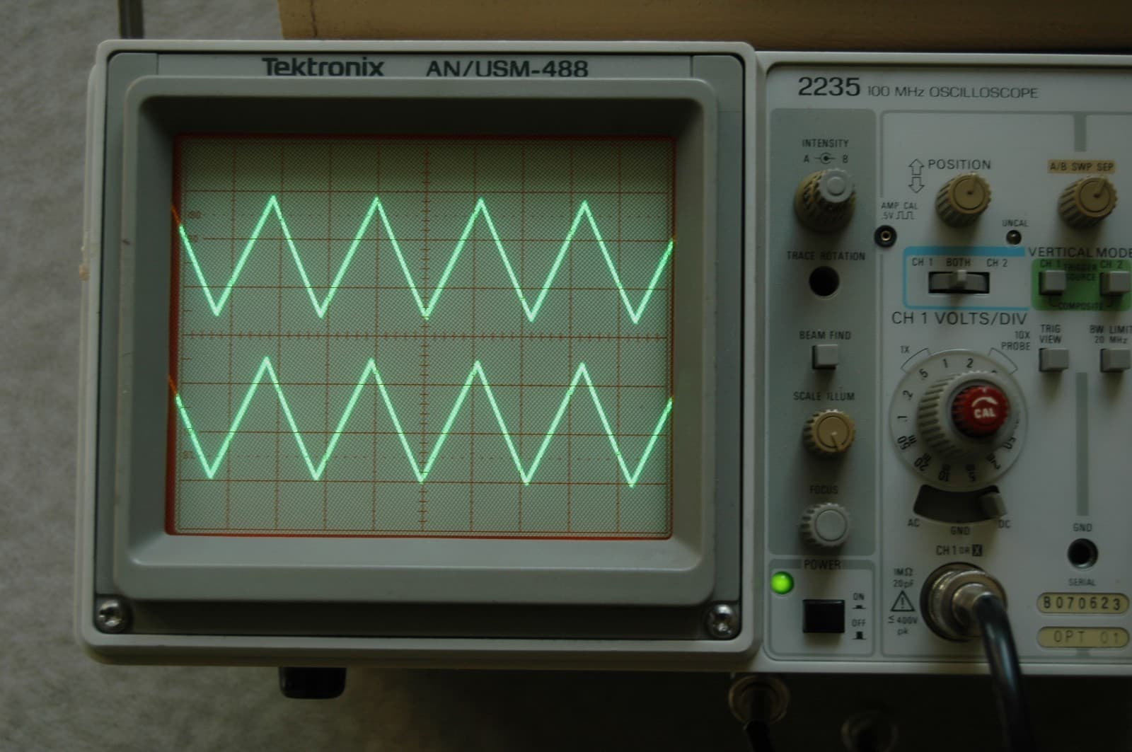 Tektronix 2235 AN/USM488 100MHz Two Channel Oscilloscope, Two Probes, Power Cord 6