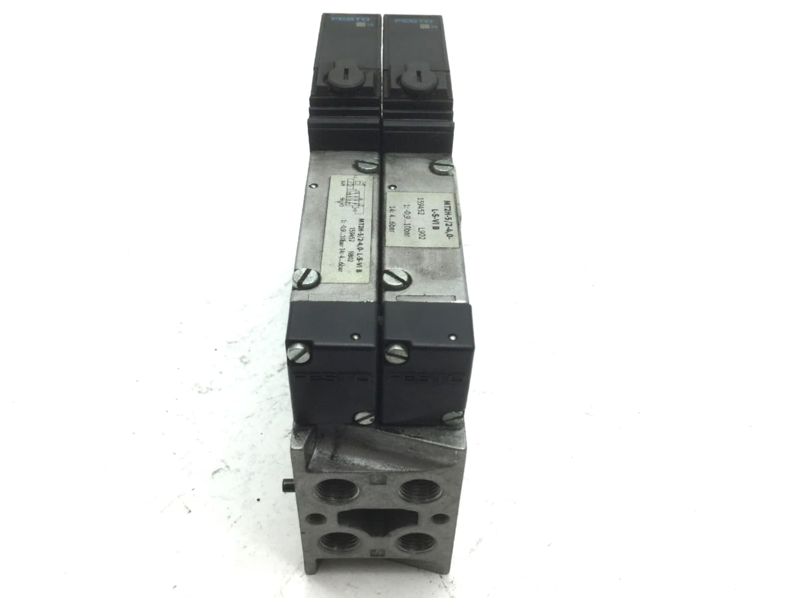 2x Festo MT2H-5/2-4.0-L-S-VI Solenoid Valves, On VIGM-03-4.0 Manifold Block 4