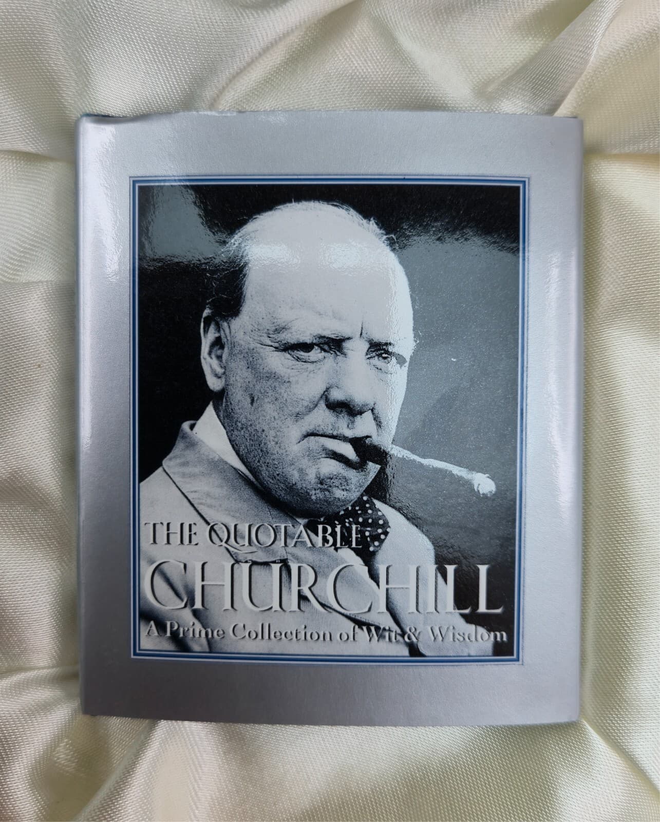 Brand new Conway Stewart Churchill Limited edition fountain pen 18K nib #146/500 5