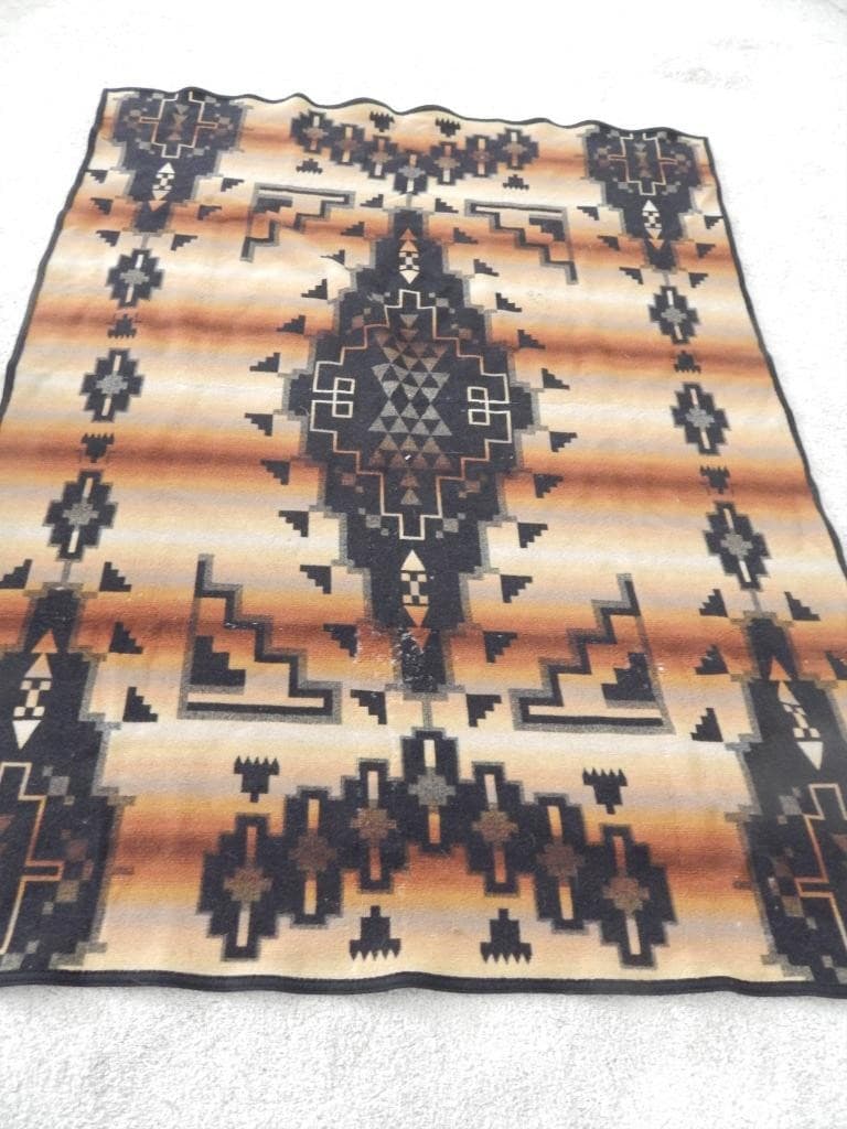 VINTAGE BEAVER STATE PENDLETON TRADE BLANKET RARE BLACK BACKGRND INDIAN WESTERN 2