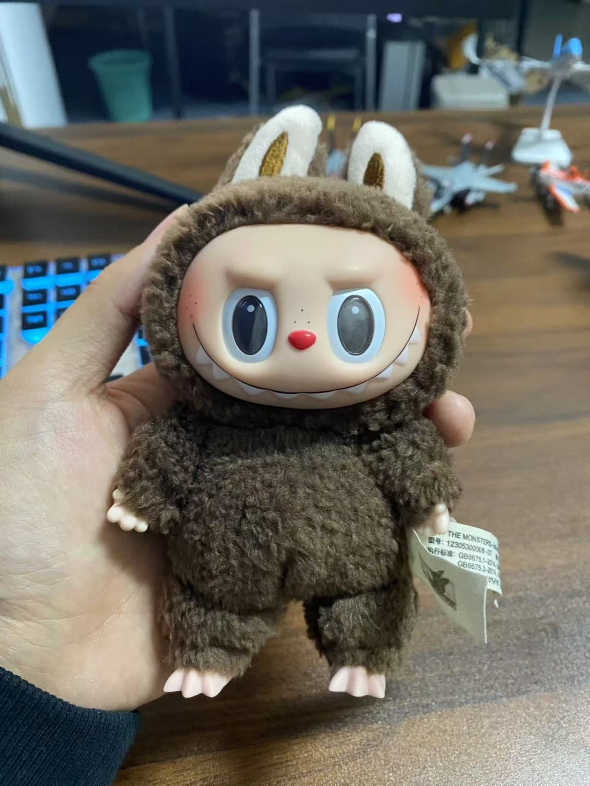 Authentic - POP MART - THE MONSTERS - Exciting Macaron - Chestnut Cocoa - USA 2