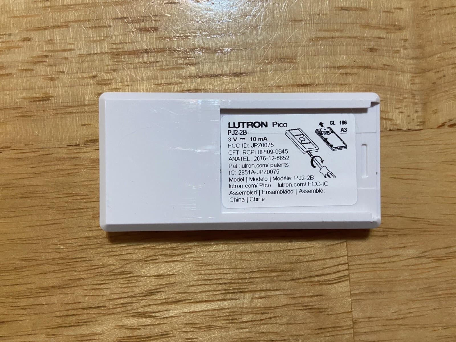 Lutron Pico PJ2-2B-WH Wireless Dimmer Remote Switch w Wall Mount & Bracket Kit 4