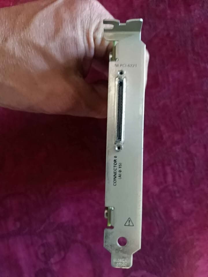 National Instruments PCI-6221 Multifunction Digital I/O Device 4