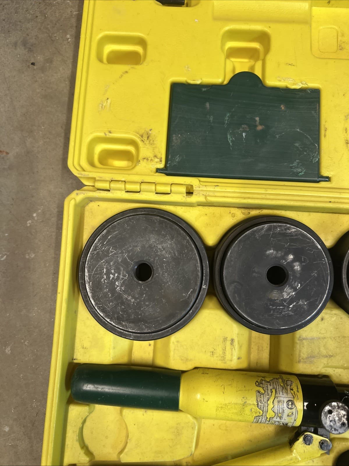 Dottie HPT-12Ton HPTK2 1/2'' - 4'' 12-Ton Hydraulic Punch Knockout Tool Kit 2