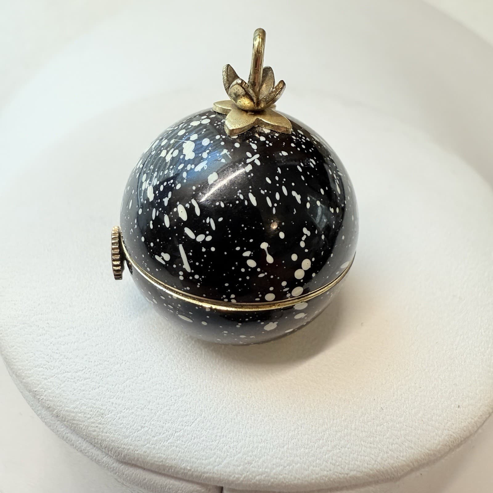 Vintage Caravelle Swiss Watch Black White Enamel Ball Orb Pendant WORKS RUNS 2