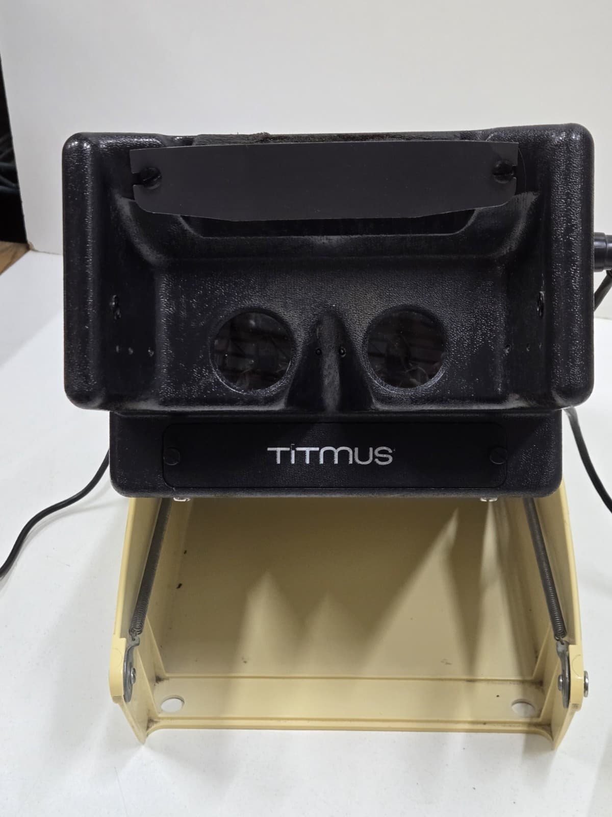 Titmus II-S Vision Tester DMV & School with keypad controller and Case 2