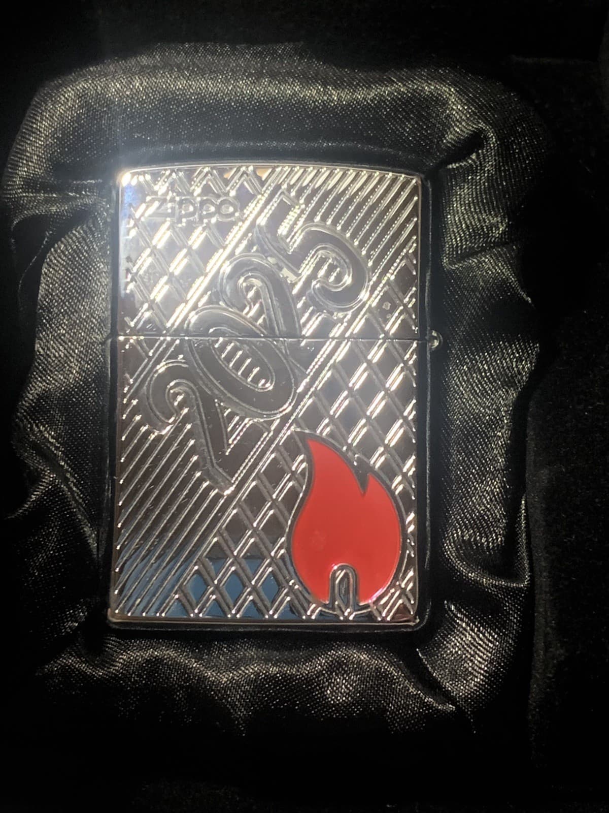 Zippo 2025 Logo Zippo Armor 39/100 Limited Edition Exquisite Zippo Box 3