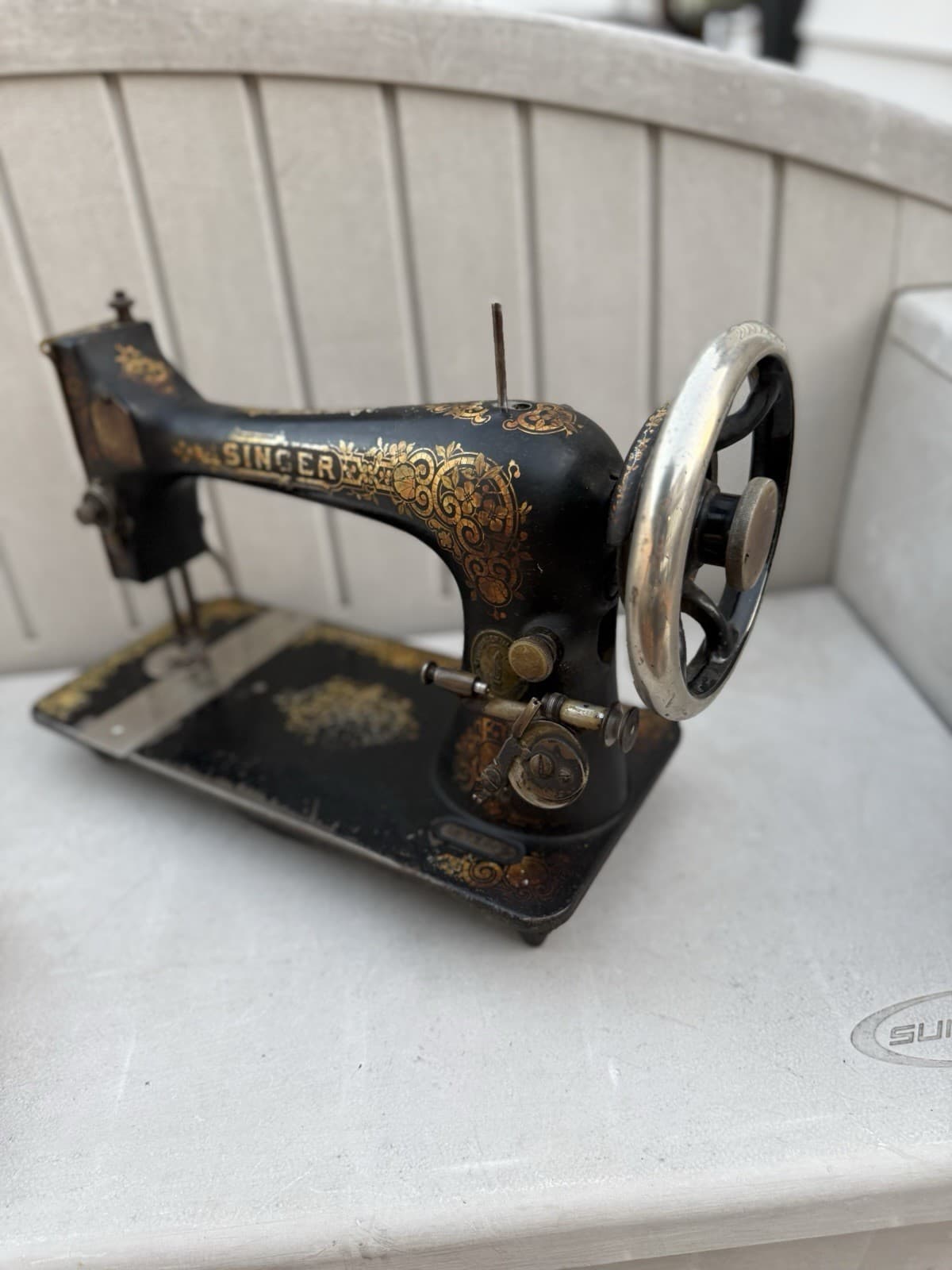 Antique 1901 Singer Model 27 Treadle Sewing Machine Head. Serial L677944 3