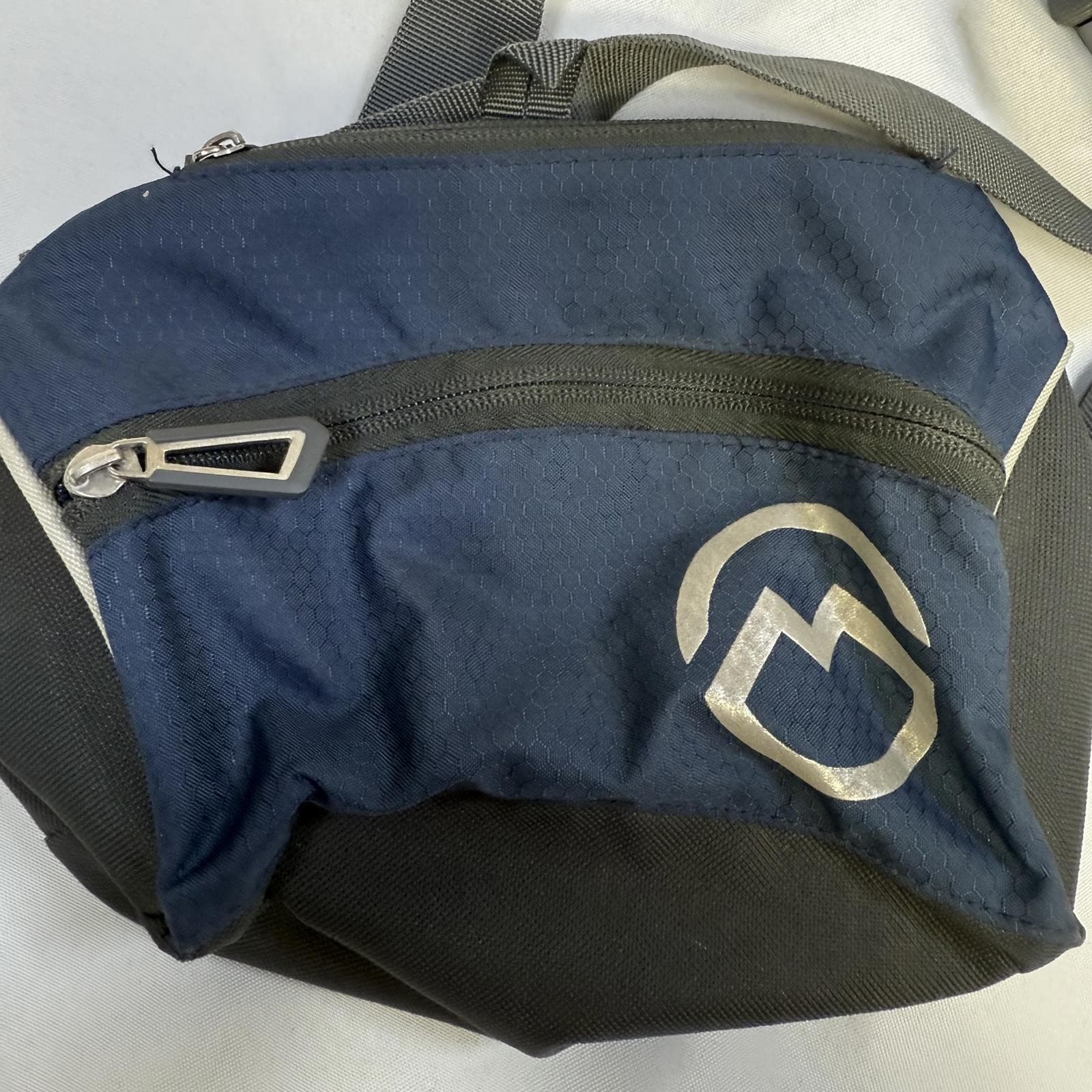 Magellan Outdoors Ember Waistpack Waist Bag Blue Fannypack 2