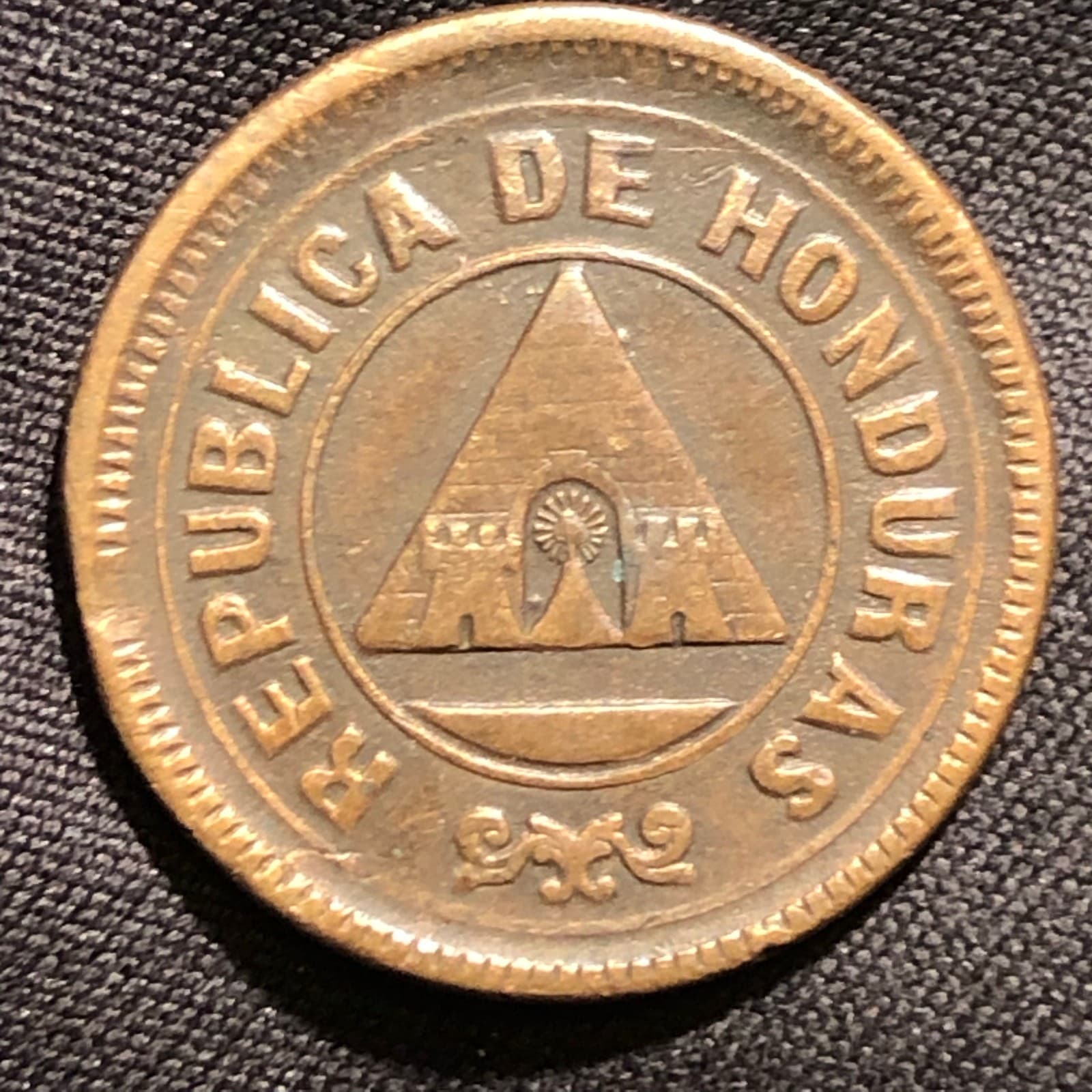 1913 Honduras 2 Centavos Clear Overstrike over UN Copper Coin - VF (Very Fine) 2